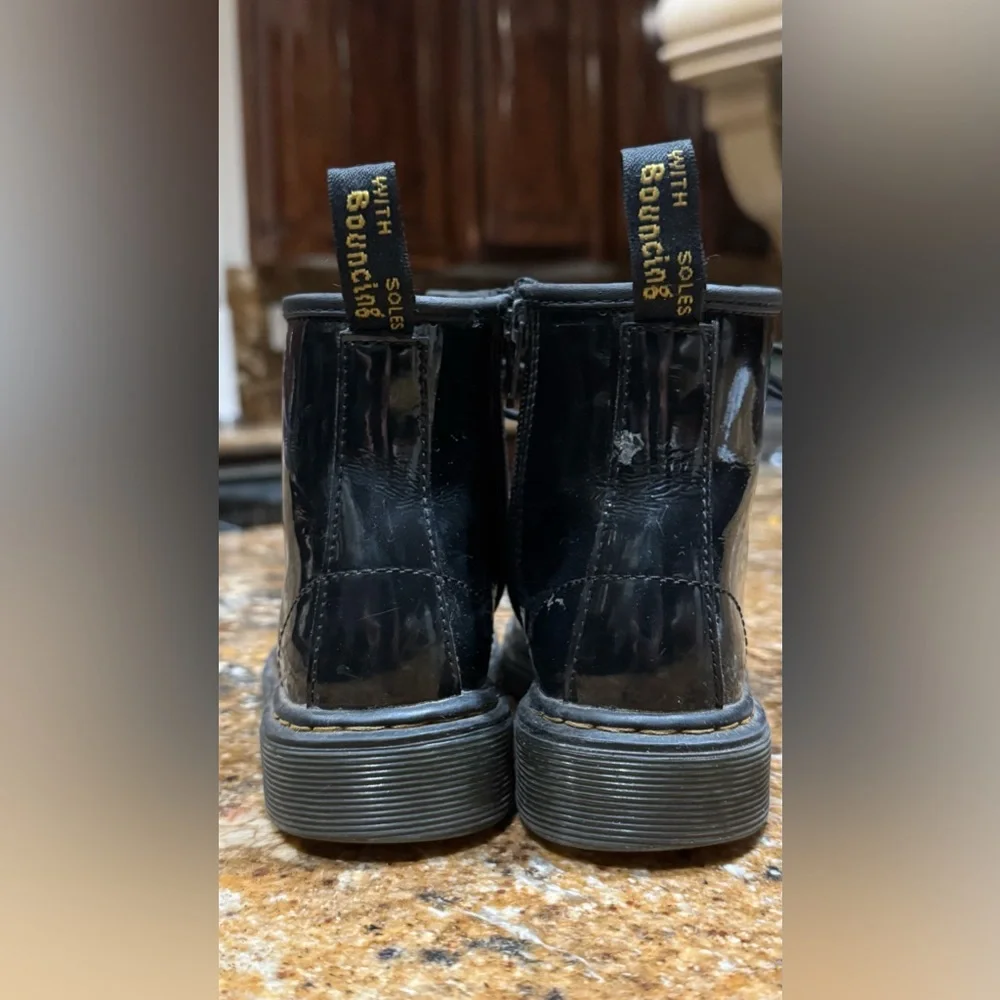 Dr. Martens classic kids
